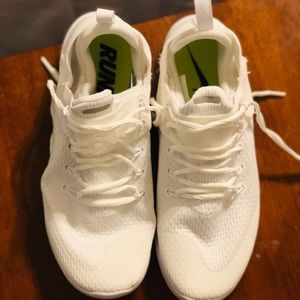 Nike free women’s tennis shoe